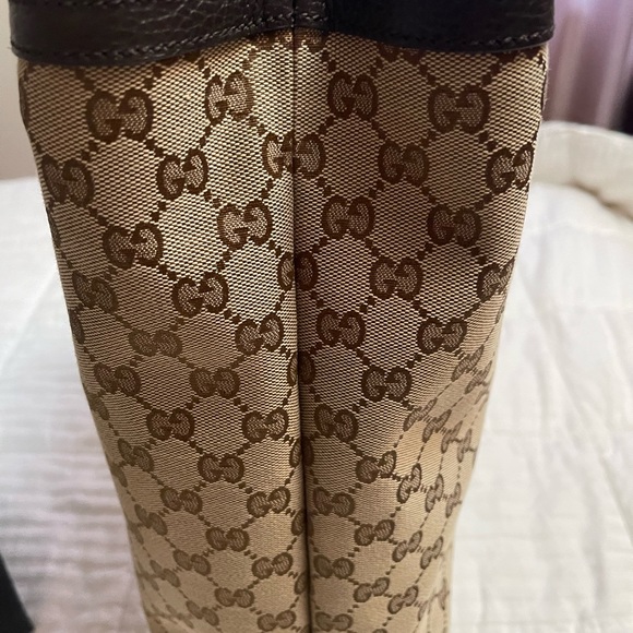 Gucci tote. - Picture 7 of 7